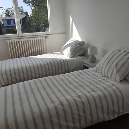 Maison 800 M De La Pour 9 Personnes