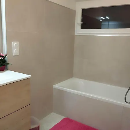 Feriehus Maison 800 M De La Pour 9 Personnes *